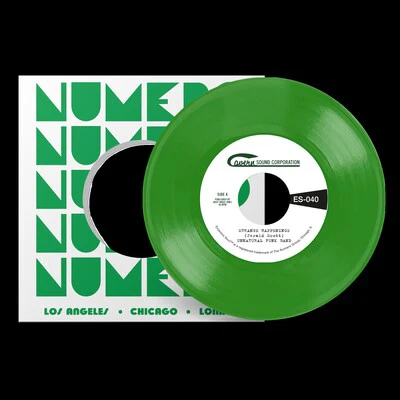 Strange Happenings/Living in the Past - Unnatural Funk Band [VINYL]